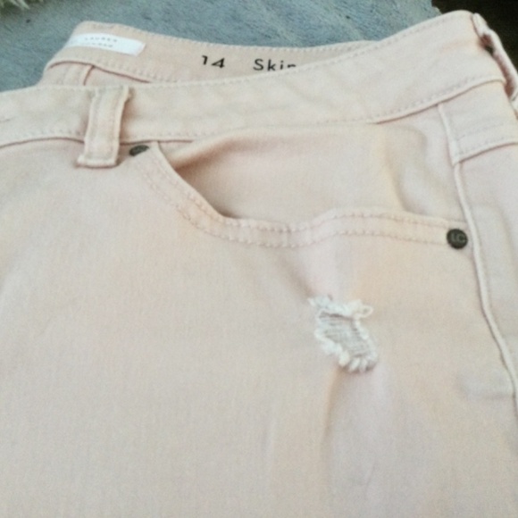 Like New Pink Skinny Jeans - Picture 2 of 12